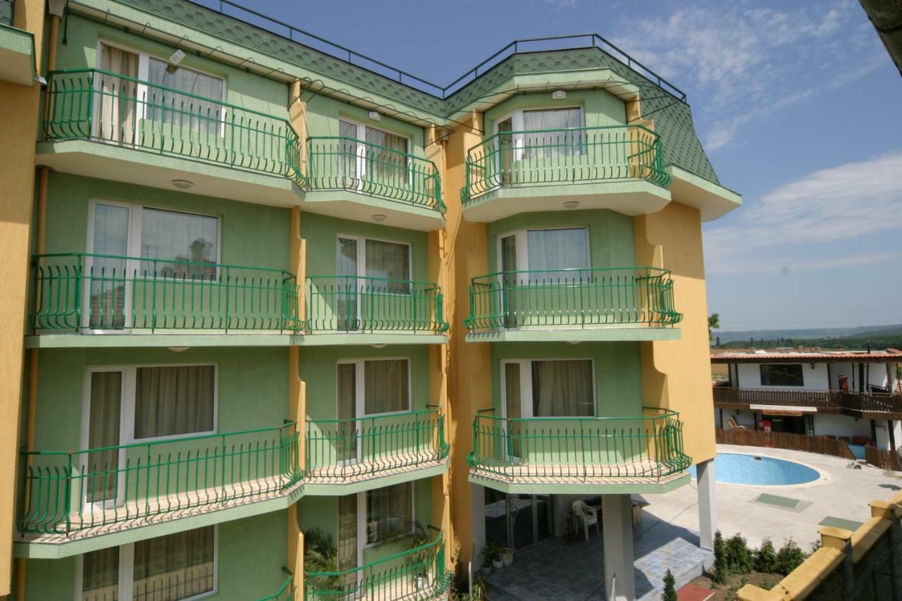 Family Hotel Gery Kranevo Exterior photo